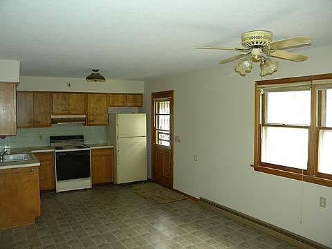 3rd image of 1346 W 11th St