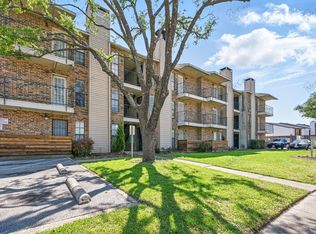 9520 Royal Ln APT 323, Dallas, TX 75243