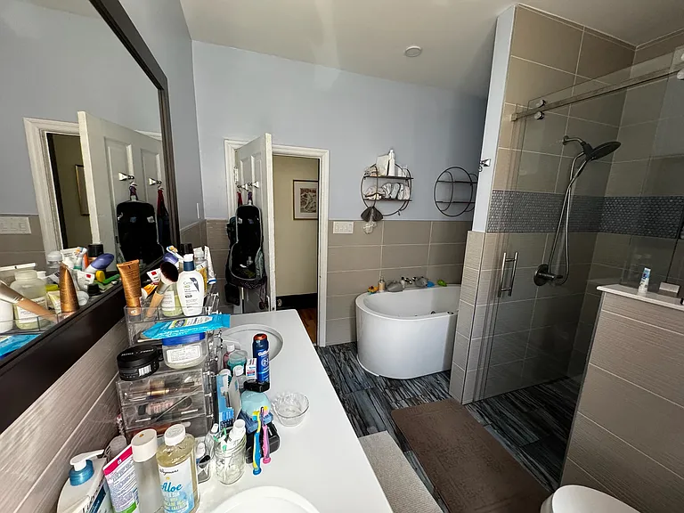 426 Tasker St — Photo 11