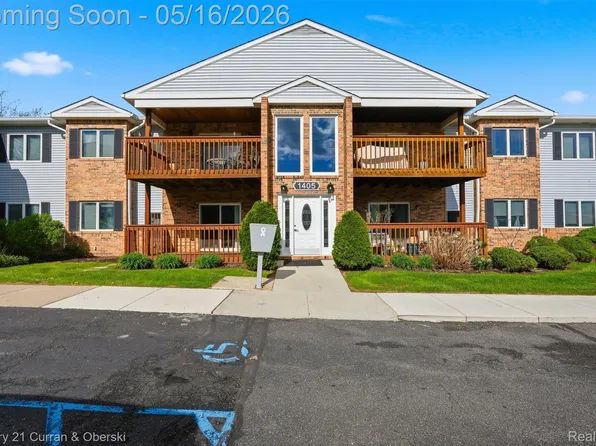 1405 Harbour Blvd APT 151, Trenton, MI 48183