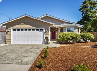 1091 7th St, Florence, OR 97439