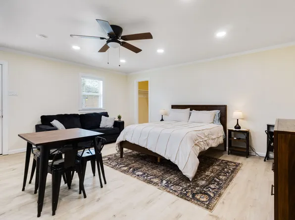 1017 La Neuville Rd, Lafayette, LA 70508