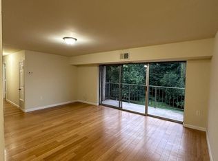 5215 Newton St APT 202, Bladensburg, MD 20710