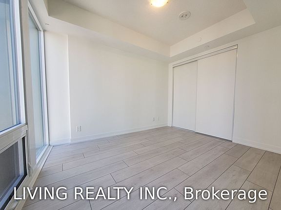 5th image of 60 Shuter St #2512