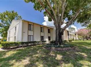 3211 Lake Pine Way E APT B1, Tarpon Springs, FL 34688