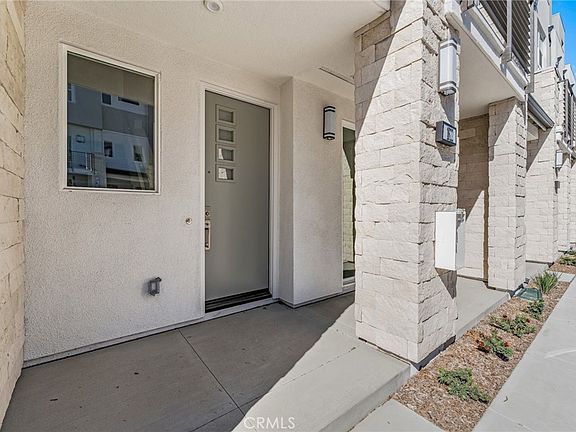 3rd image of 1822 W Bushell St