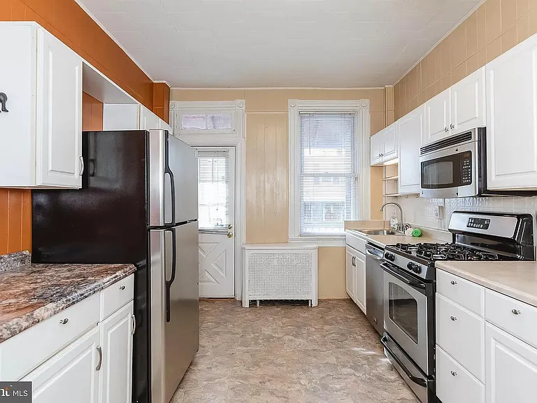 2806 Huntingdon Ave — Photo 14