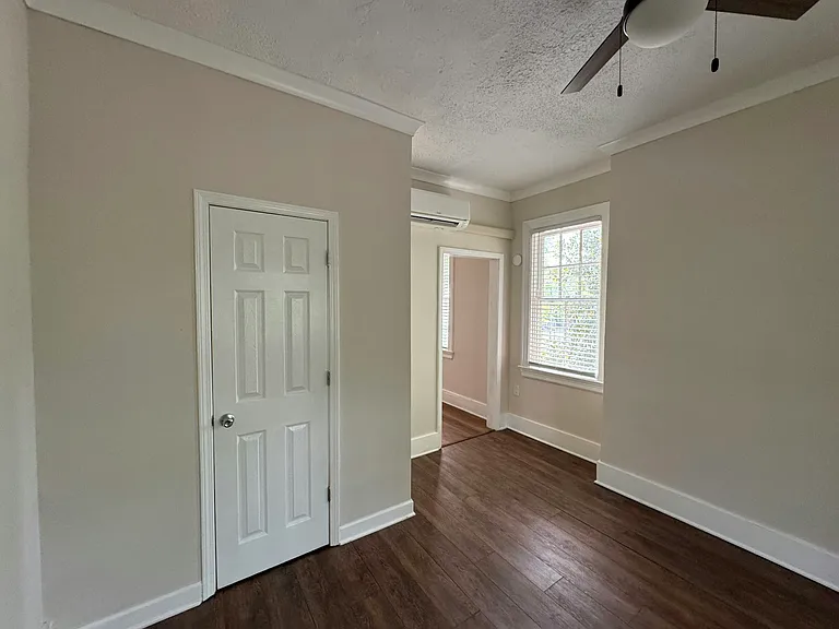 814 N Congress St #6 — Photo 11