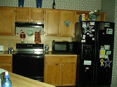 2nd image of 917 Creekview Dr