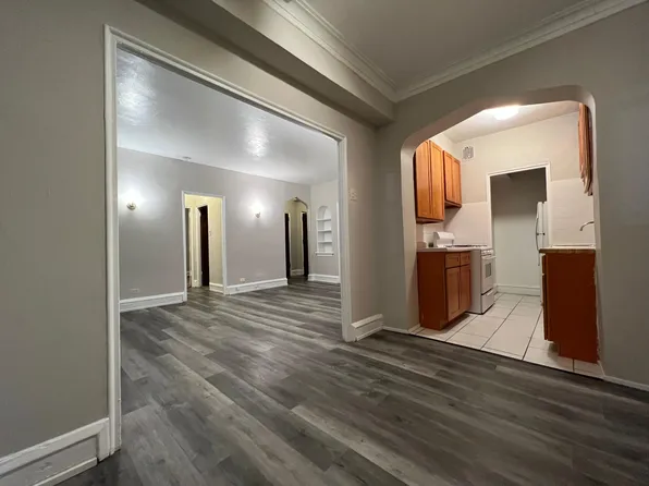 1033 W Loyola Ave, Chicago, IL