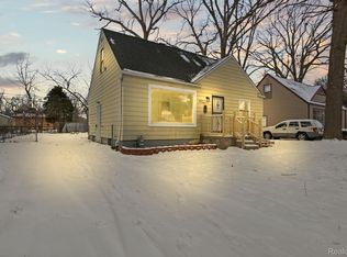 19495 Houghton St, Detroit, MI 48219