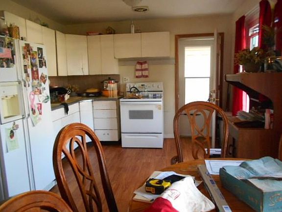 4th image of 512 Richard Dr