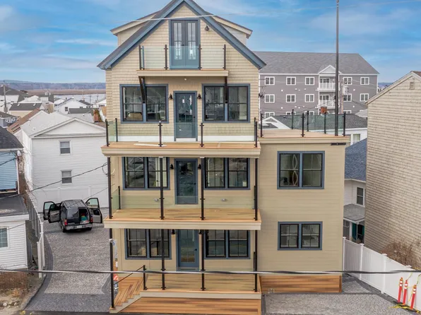 53 Ocean Boulevard, Hampton, NH 03842