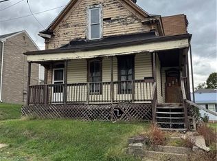 806 Carlisle St, Martins Ferry, OH 43935