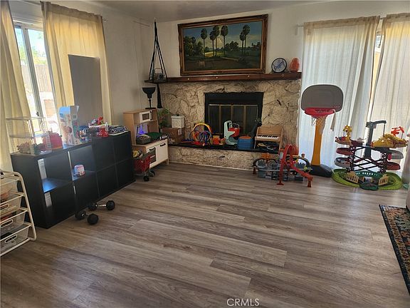 2nd image of 321 Park Ave