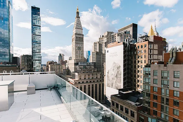 Rented by Compass | media 12