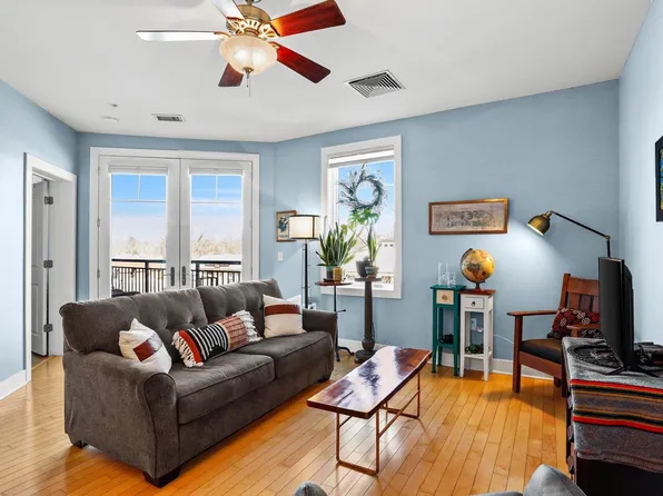 101 Ferchland Place #207, Monona, WI 53714