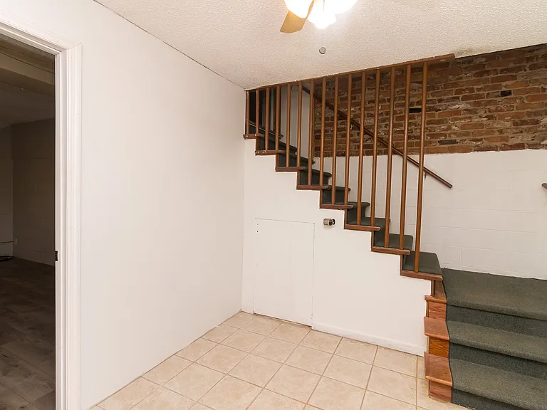 917 Brynwood Dr — Photo 34