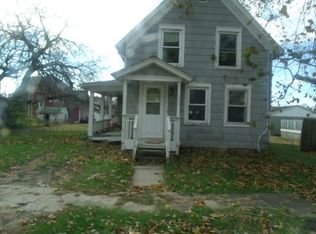 107 South St, Toulon, IL 61421