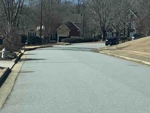Exterior Neighborhood (street photo)