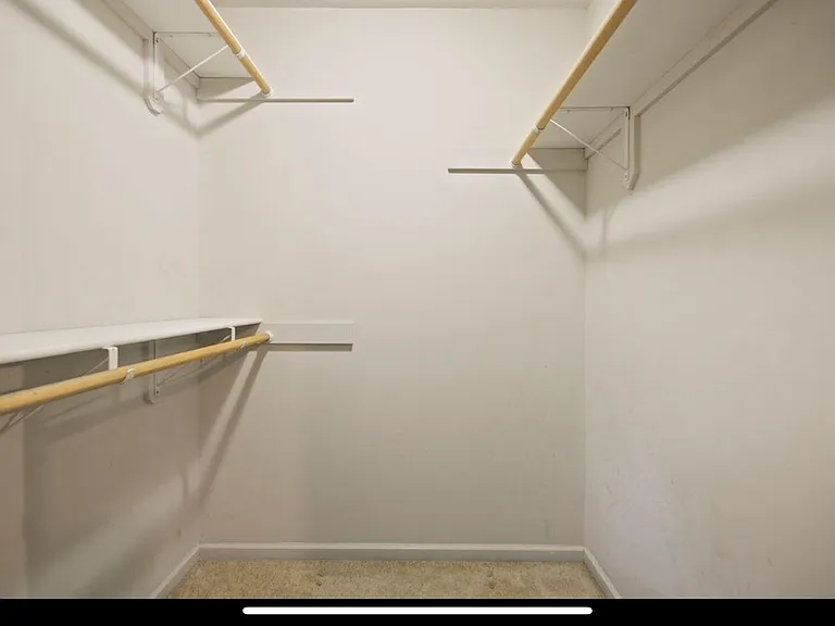 401 Hickman Ave — Photo 1