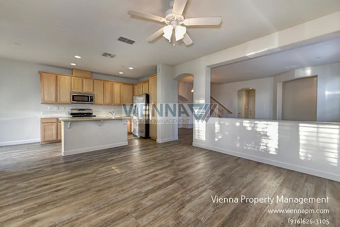 1003 Ferry Cir — Photo 10