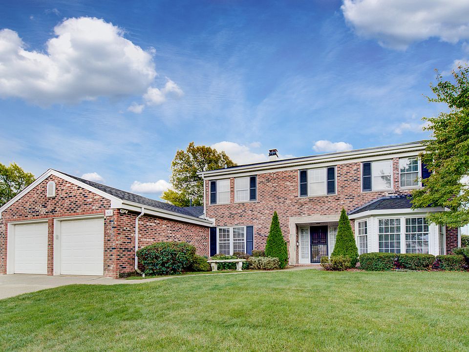 1st image of 823 Blenheim Dr