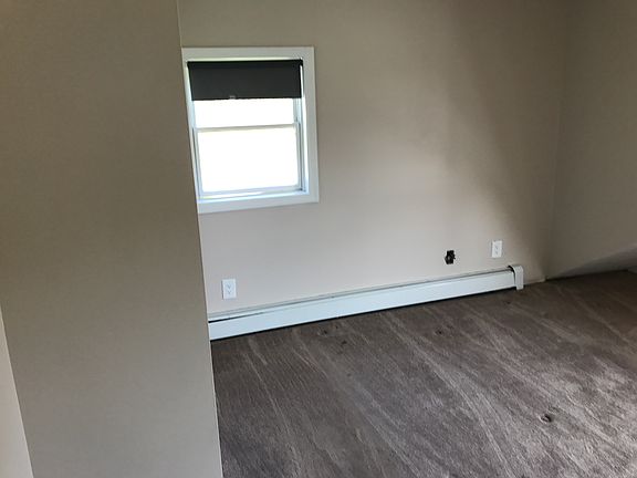 3rd image of 49 Honeywell Ln