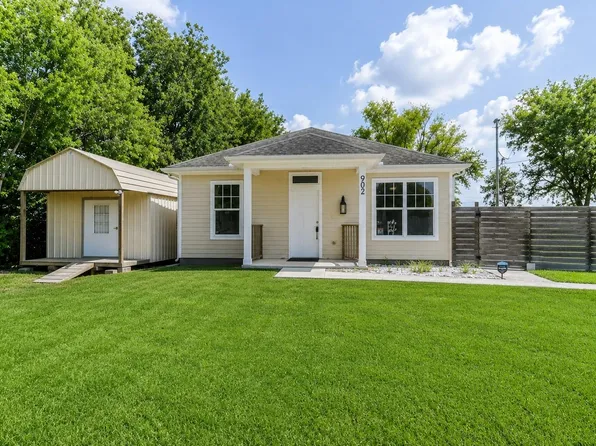902 Virginia Ave, League City, TX 77573