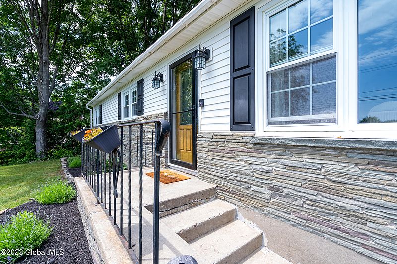 2nd image of 174 Lake Hill Road