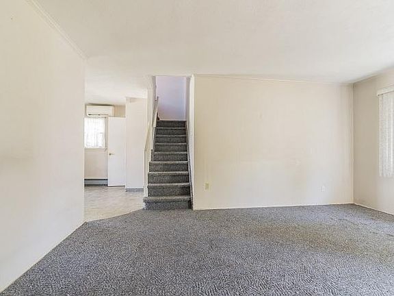 4th image of 3885 Beechwood Pl