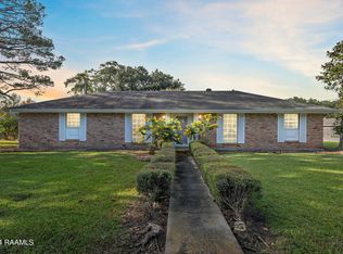 227 Meadow Ln, Lafayette, LA 70506