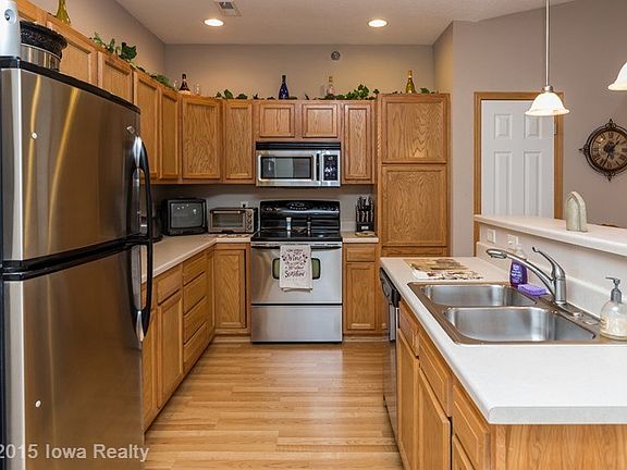 5th image of 1331 SE University Ave Unit 311
