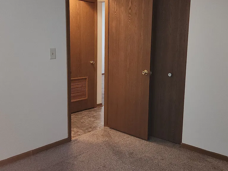 1269 Getzelman Dr #1E — Photo 7