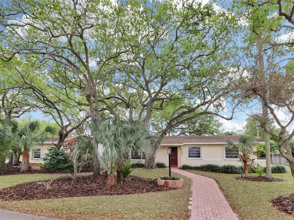 8400 SW 174th St, Palmetto Bay, FL 33157