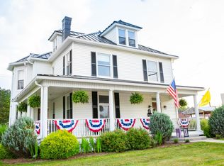 206 E Main St, Romney, WV 26757