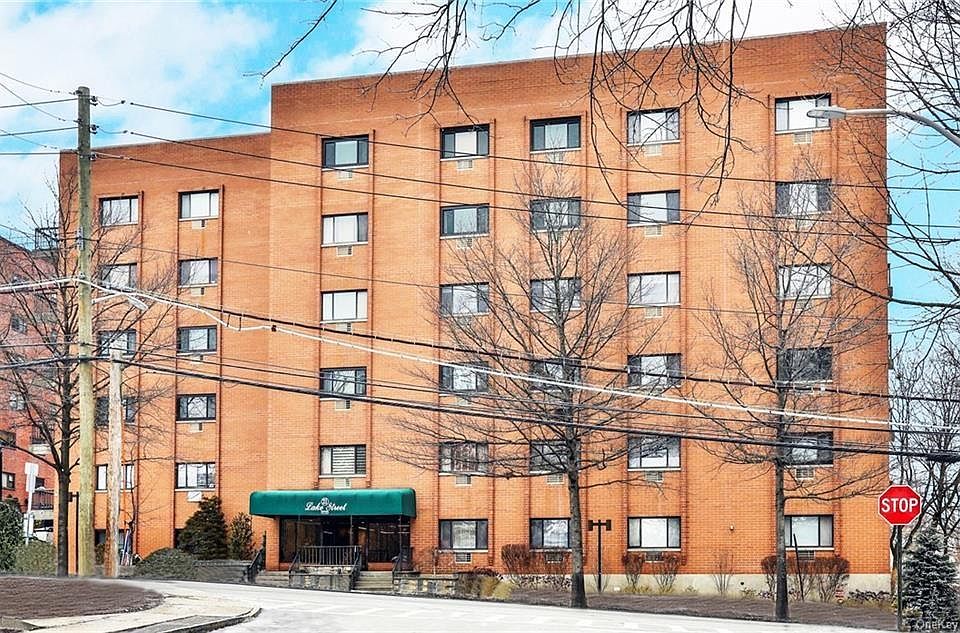 1st image of 21 Lake Street #4K