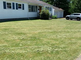 19 Brookwood Dr, South Burlington, VT 05403