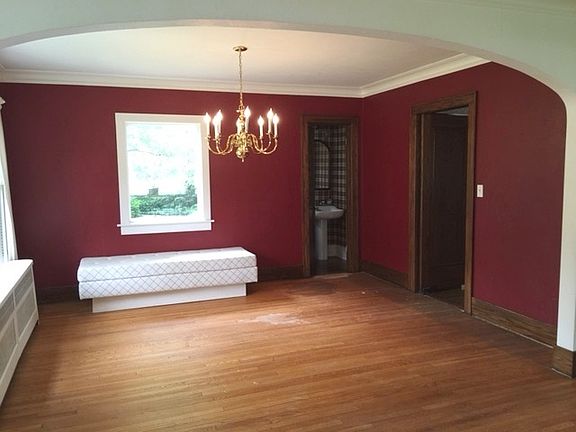2nd image of 421 Collingwood Dr