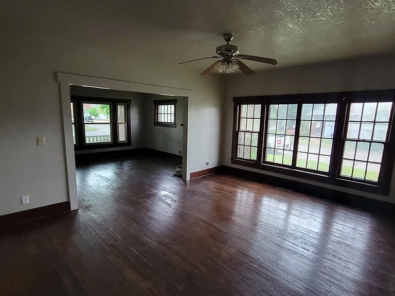 1301 W Oklahoma Ave — Photo 13