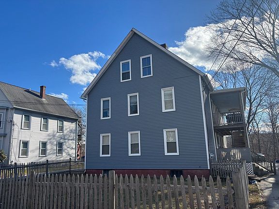 3rd image of 292 Providence Rd APT D