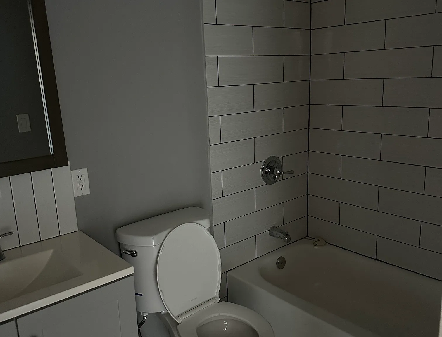 2 bed, $2,400 — Photo 1