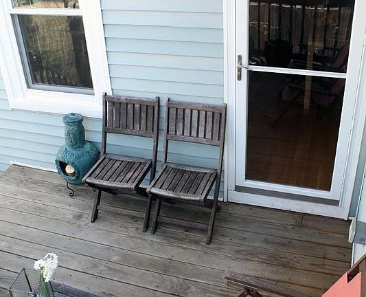 Enjoy your meals alfresco.