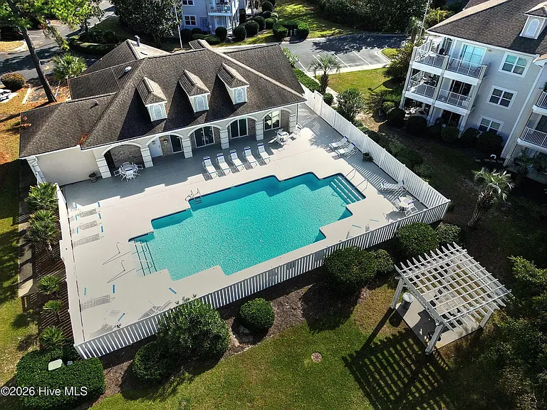 908 Resort Cir #201 — Photo 13