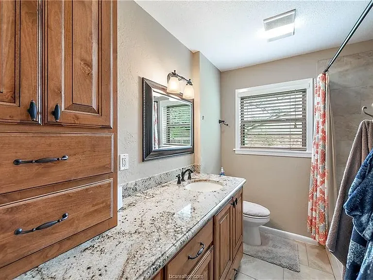 1210 Haines Dr — Photo 16