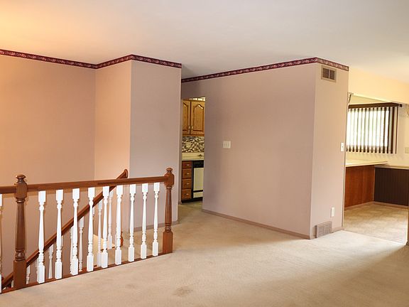 2nd image of 5614 Mission Ct
