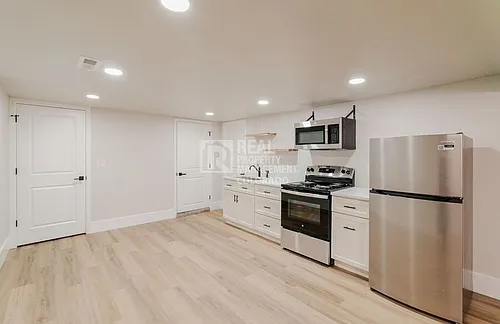 1415 N Raleigh St #B Photo 1