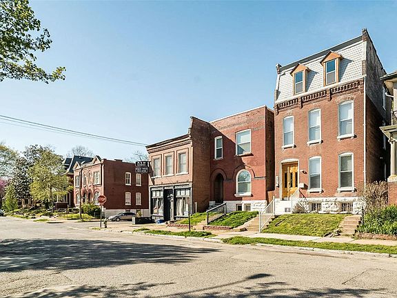 4th image of 2651 Ann Ave