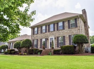 1200 Douglas Bend Rd, Gallatin, TN 37066