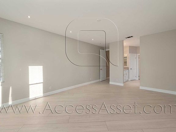 5th image of 30986 Crystalaire Dr